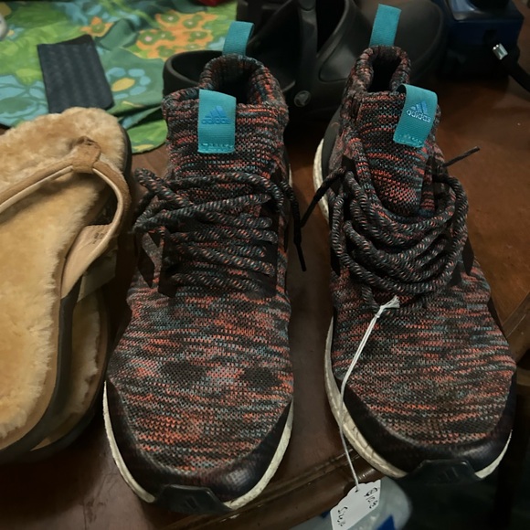 Adidas ultra boost mids - Picture 2 of 2